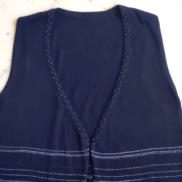 Beads Décor V-Neck Black Lightweight Sweater Vest with Sparkle Silver Stripes. - Picture 4 of 5